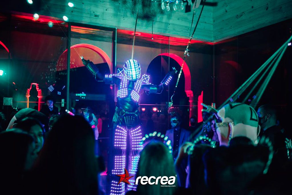 Teens Party - LED Robot Performers, Recrea Usa