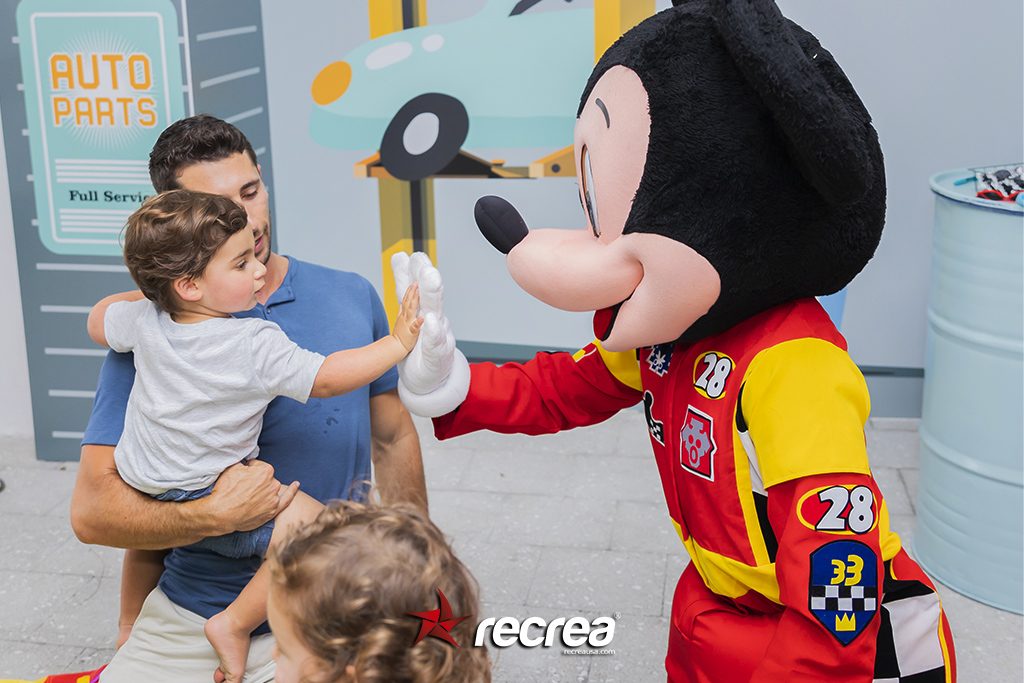 Kids Birthday Party - Mickey Racer Character, Recrea Usa