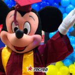 Minnie Graduation Character, Recrea Usa