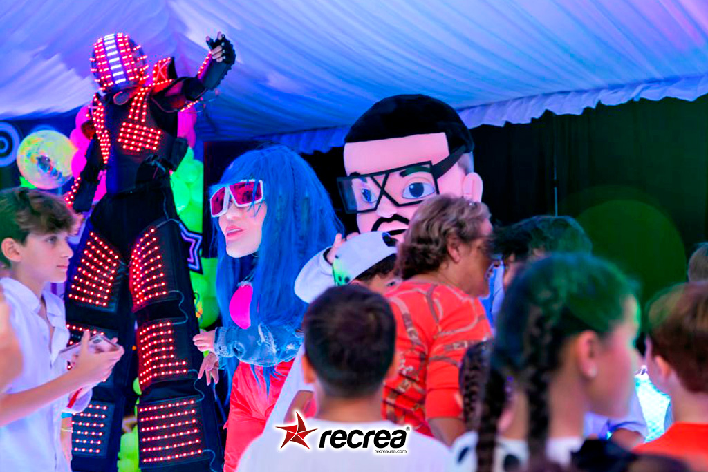 Reggaeton Show_Performer, Recrea Usa