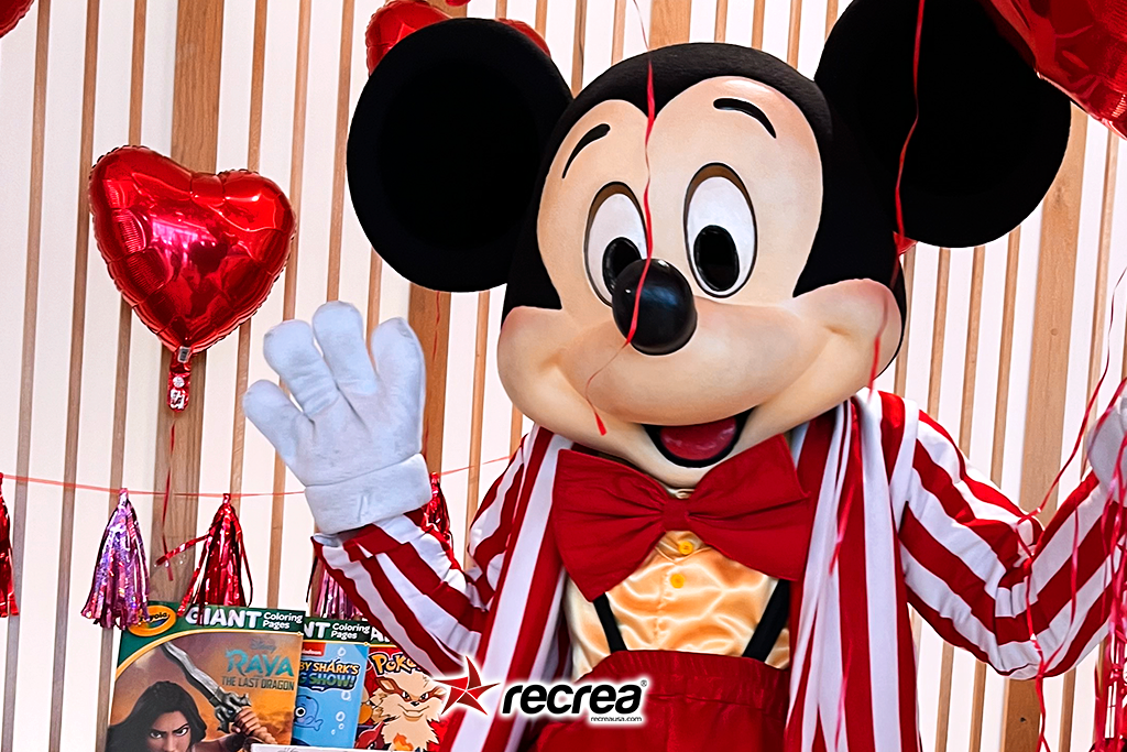 Character-Mickey-Valentine-Recrea-Usa-1